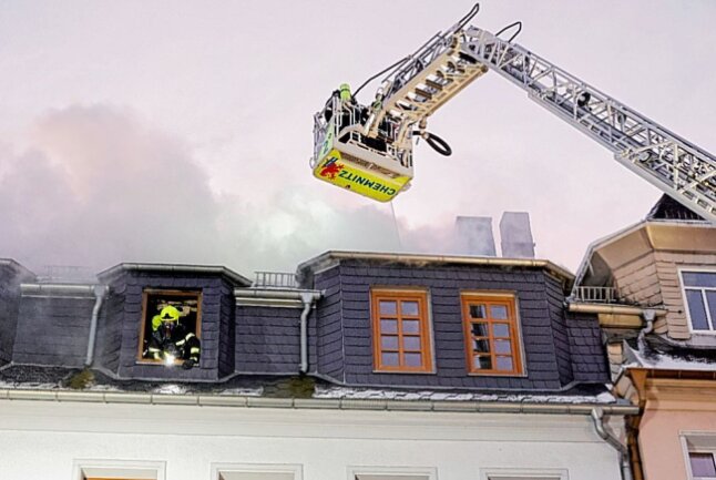 Feuer bricht in einer Wohnung in Hilbersdorf aus - Ein Brand ist in einem Wohnhaus in Hilbersdorf ausgebrochen. Foto: Harry Härtel