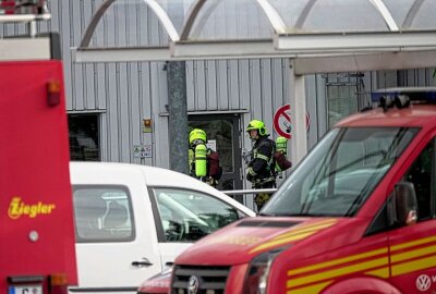 Feueralarm im VW-Werk - Feuerwehreinsatz im VW-Motorenwerk. Foto: Harry Härtel