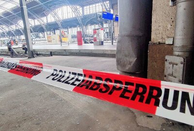 Feuerwehreinsatz am Leipziger Hauptbahnhof: Brand unter MRB-Zug - Unter einem MRB-Zug brannte es heute Mittag am Leipziger Hauptbahnhof. Foto: Privat