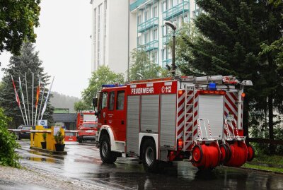 Feuerwehreinsatz auf dem Fichtelberg - was war da los? - Die Feuerwehr wurde ins Best Western Ahorn Hotel in Oberwiesenthal gerufen. Foto: Thomas Fritzsch/PhotoERZ