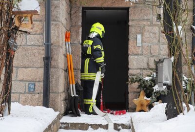 Feuerwehreinsatz in Eibenstock: Rauchentwicklung aus Wohnhaus - In Eibenstock kam es zu einem Feuerwehreinsatz. Foto: Niko Mutschmann