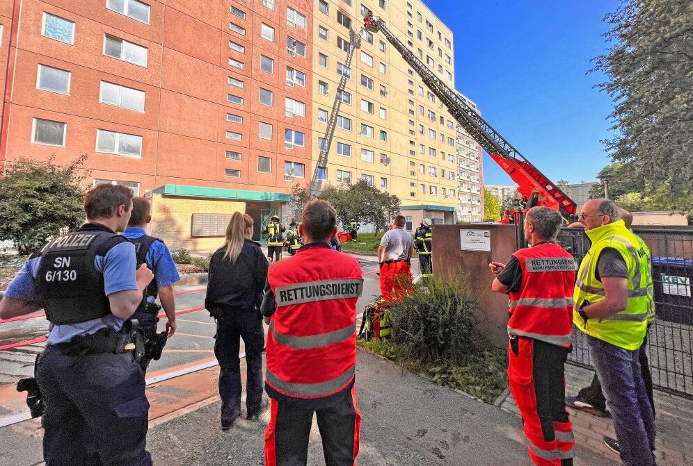 Feuerwehreinsatz: Wohnungsbrand in Plauen - Wohnungsbrand konnte von der Feuerwehr gelöscht werden. Fotos: Presseagentur Höfer