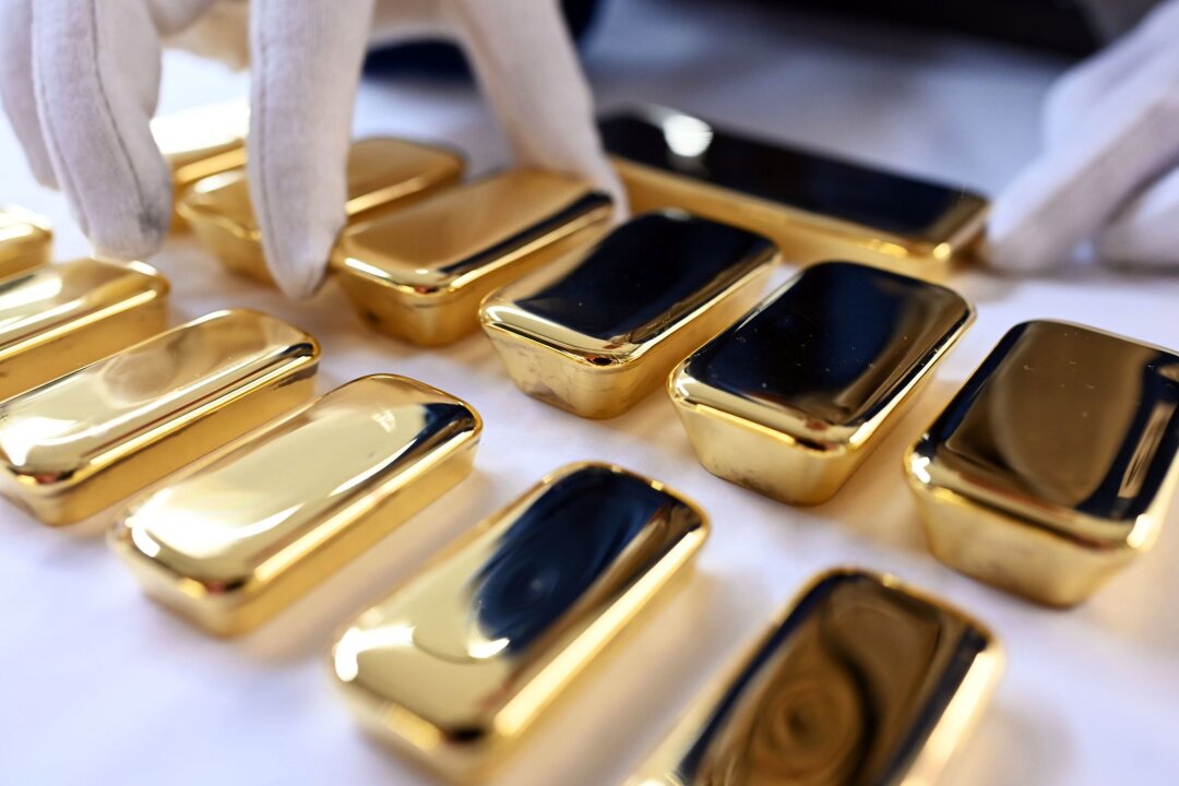 "Finanztest": Goldinvestment ab einer Feinunze sinnvoll - Wer ein Teil seines Vermögens in Gold investieren möchte, sollte Kleinsteinheiten möglichst vermeiden. Denn für diese werden in der Regel üppige Aufpreise fällig.