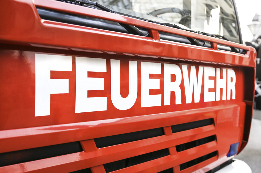 Firmen-Brand in Rodewisch: 70 Mitarbeiter evakuiert - Warum es in dem Firmengebäude in Rodewisch zum Brand kam, ist bisher noch unklar.