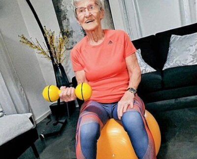 Fitnessvideos: 81-Jährige wird zum Internetstar - Die 81-jährige Erika Rischko ist selbsternannter Fitnessjunkie. Foto: Instagram/erikarischko