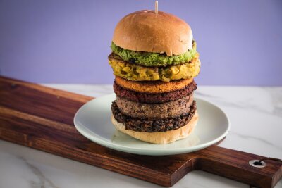 Fleisch oder pflanzlich? Was für Veggie-Burger spricht - Für vegetarische Patties gibt es viele Rezepte.