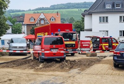Flutkatastrophe 2021: Emotionaler Hilfseinsatz zahlreicher Sachsen - Juli 2021: Die Schäden in Ahrweiler sind besonders schlimm - die Helfer aus Sachsen sind heute eingetroffen. Fotos: Medienportal-Grimma