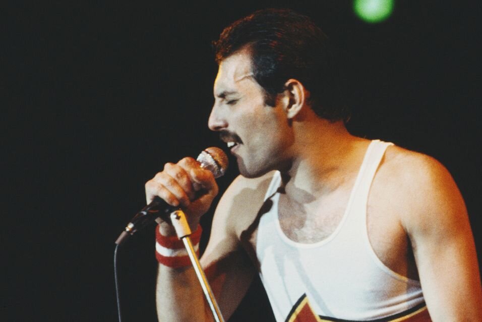 Freddie Mercury: Diesen Queen-Hit fand er besser als "Bohemian Rhapsody" - Freddie Mercury war ein britischer Sänger und wurde als Frontmann der Rockband Queen bekannt. Er starb 1991 in London.