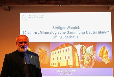 Freiberg erhält zum zweiten Mal Auszeichnung "i-Marke" - Vortrag des Kustos der Mineralogischen Sammlung Andreas Massanek im Krügerhaus. Foto: Renate Fischer