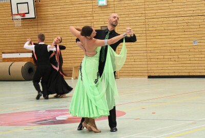 Freiberger "Ernst-Grube-Halle" feiert 50-jähriges Jubiläum - Spitzentanzpaare des Tanzclubs. Foto: Renate Fischer