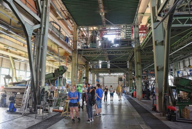 A metallurgical technical center also opened its doors, and in the hall for technologists, devices for processing raw materials were tested.  Photo: Christof Heyden