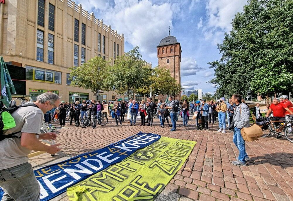 "Fridays for Future"-Demonstration in der Chemnitzer Innenstadt - Fridays for Future ruft am 23. September zum Globalen Klimastreik in Chemnitz auf. Foto: Harry Härtel