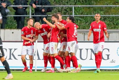 FSV Zwickau auch am 8. Spieltag weiter ohne Sieg - Tor für Zwickau, Torjubel nach dem 1:0. Foto: Gabor Krieg