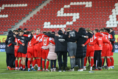 FSV Zwickau fährt souveränen Heimsieg ein - Der FSV Zwickau hat in der Fußball-Regionalliga Nordost das erste Heimspiel des neuen Jahres gewonnen.
