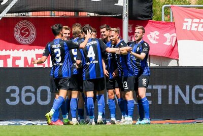 FSV Zwickau kann weiter hoffen - Torjubel nach dem 0:1, Torschütze Dominik Martinovic (11, Mannheim). Foto: PICTURE POINT / Gabor Krieg