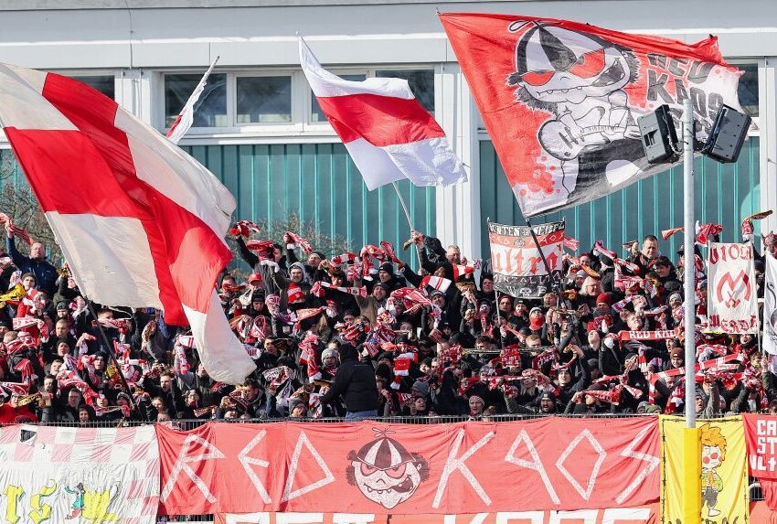 FSV Zwickau kassiert Niederlage in Bayreuth - Fans FSV Zwickau. Foto: PicturePoint