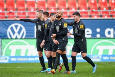FSV Zwickau verliert daheim 0:2 gegen Kaiserslautern - Tor für Kaiserslautern, Torjubel nach dem 0:1, Torschütze Terrence Boyd (13, Lautern). Foto: PICTURE POINT / Gabor Krieg