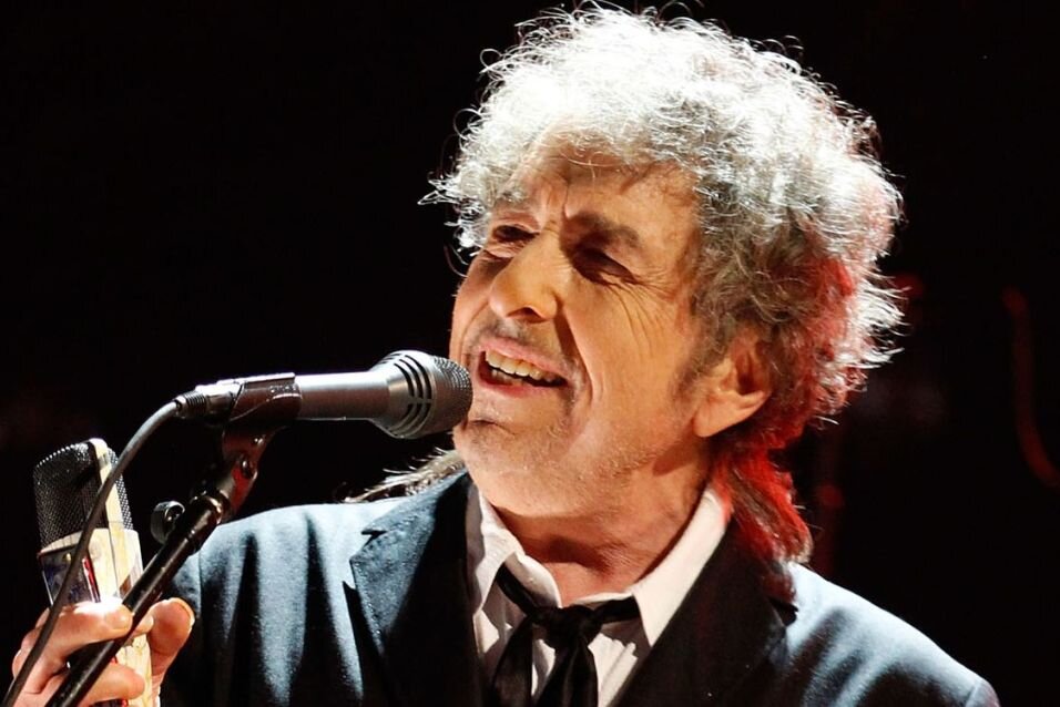 Eine neue Version von Bob Dylans "Blowin' In The Wind" wurde beim Auktionshaus "Christie's" für 1,7 Millionen Dollar versteigert.