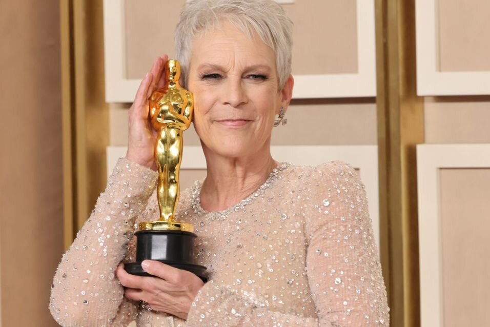 Für ihre Tochter: Jamie Lee Curtis gibt ihrem Oscar geschlechtsneutrale Pronomen - Ist der Oscar eine männliche Statue? Für Preisträgerin Jamie Lee Curtis nicht.