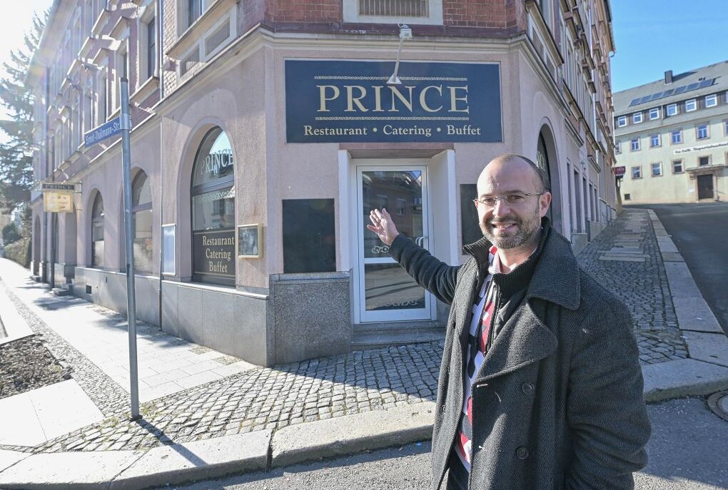 Gastronomische Belebung in Stollberg mit "Prince" - Stollbergs Innenstadtmanager Stefan Herold.Foto: Ralf Wendland
