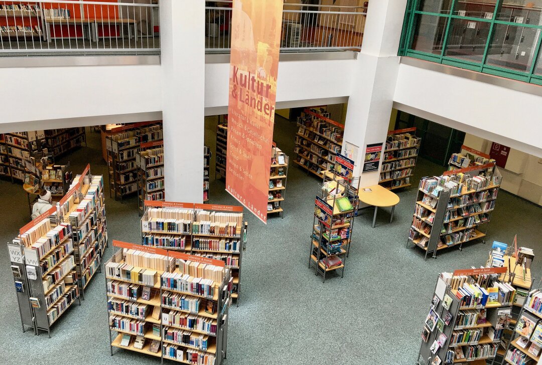Gebühren für Bibliothek in Chemnitz sollen steigen - Auf die Nutzer der Bibliothek könnten bald höhere Kosten zukommen. Foto: Steffi Hofmann