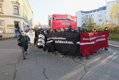 Gegen das Vergessen: Hunderte demonstrieren in Zwickau - In Zwickau fand gestern eine Demonstration, im Gedenken an die Opfer des rechten Terrors statt. Foto: Niko Mutschmann