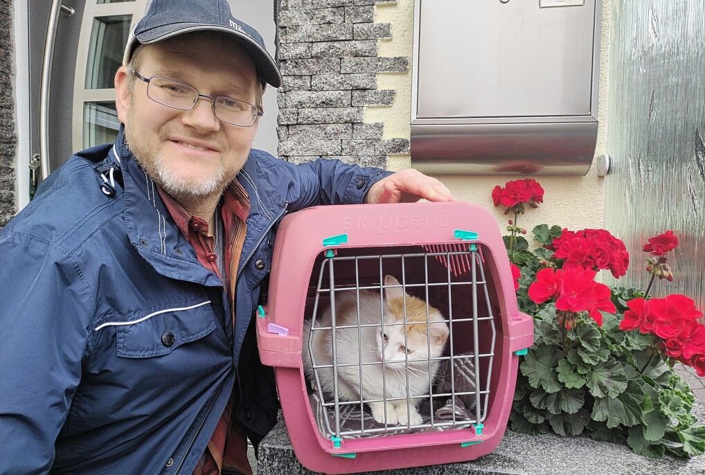 Gelenauer rettet streunende Katzenfamilie - Mithilfe einer Katzenfalle konnte Thomas Steinert auch die Mutter der Jungen fangen. Foto: Andreas Bauer