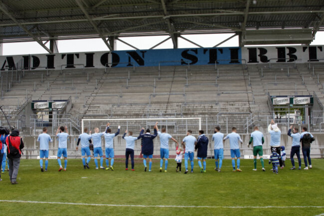 Gemäß der Sanktionen des Nordostdeutschen Fußball-Verbandes blieb die Südtribüne beim heutigen Spiel gegen Meuselwitz leer.