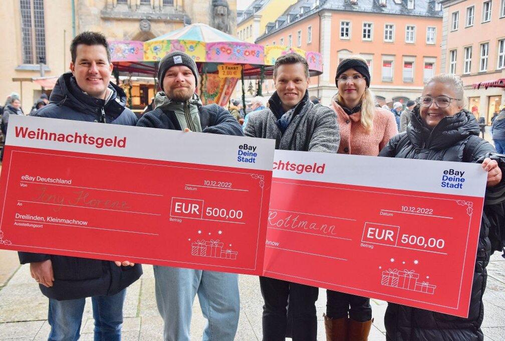 Gewinner von "Chemnitz bei eBay" stehen fest - Die Gewinner (Mitte) der Aktion "Chemnitz bei eBay". Foto: Steffi Hofmann