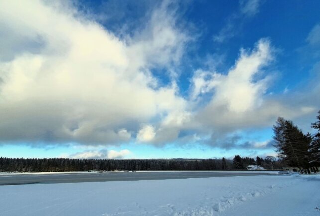 Still ruht der See - besser gesagt: der zugefrorene Geyersche Teich. Foto: Andreas Bauer
