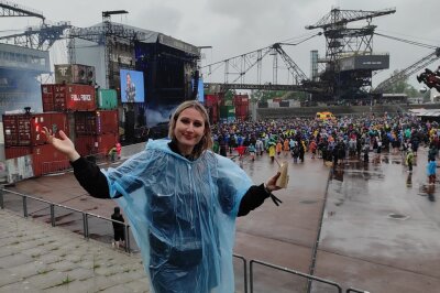 Redakteurin Anika war für euch auf dem Full Force Festival in Ferropolis. Sie trotzte Regen und Sonne.