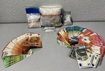 Glauchau: Kleine Verkehrssünde führt zu großem Drogenfund - Drogenfund in Glauchau. Foto: Polizeidirektion Zwickau