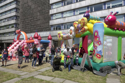 Gleich fünf Veranstaltungen in der Innenstadt - Polizei zieht Bilanz - Auf dem interkulturellen Zuckerfest feierten gesamt zirka 400 Menschen. 