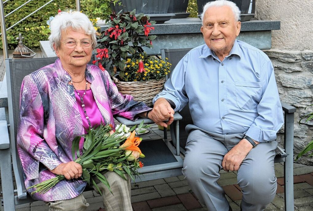 Gnadenhochzeit: Liebe hält seit sieben Jahrzehnten - Lea und Günther Fischer aus Oederan haben das Fest der Gnadenhochzeit gefeiert. Foto: Knut Berger