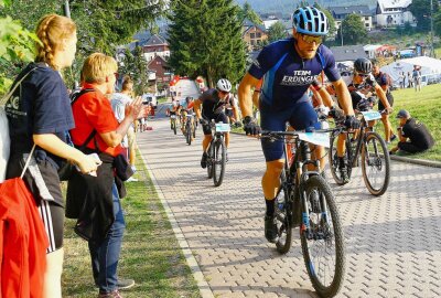 Grand Prix in Oberwiesenthal startet am 26. August - Am letzten Wettkampftag gibt es nach der Premiere 2019 im Rahmenprogramm erneut den Mountainbike Sprint. Foto: Thomas Fritzsch/PhotoERZ
