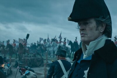 Der Duke of Wellington (Rupert Everett, vorne Mitte) ist wild entschlossen, Napoleon zu Fall zu bringen.