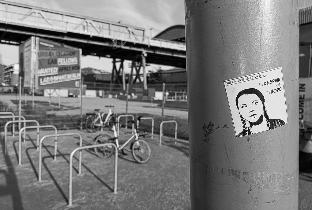Greta Thunberg von Männergruppe belästigt - Greta Thunberg in Berlin: Klimastreik endet mit Polizeischutz für die Aktivistin. Drei Männer bedrängten sie. Foto: pixabay