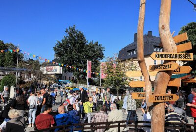 Grillshow zum Vugelbeerfast: Wer hat das Wettgrillen in Lauter-Bernsbach gewonnen - Einblicke zum 27. Lauterer Vugelbeerfast. Foto: Carsten Wagner