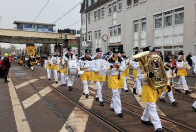Große Bergparade in Zwickau: Rund 400 Teilnehmer - Am Samstag fand die Bergparade in Zwickau statt. Foto: Mario Dudacy