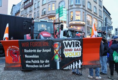 Große Demo im Erzgebirge: "Vertrauen in Regierung verloren" - Demonstration in Annaberg. Foto: Ilka Ruck