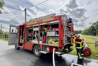 Großeinsatz der Feuerwehr: Dachstuhlbrand in Jägerhaus - In Jägerhaus fand ein Großeinsatz der Feuerwehr statt. Foto: Daniel Unger