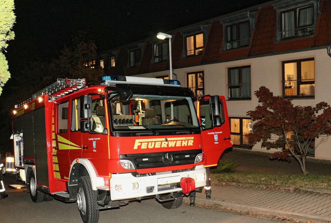 Großeinsatz der Feuerwehr Flöha in der Seniorenresidenz - Die Feuerwehren von Flöha und Falkenau rückten gegen 18.45 Uhr aus. Foto: Knut Berger