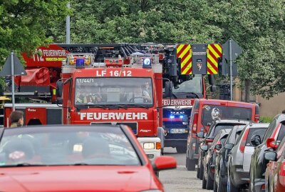 Großeinsatz in Gersdorf: Feuer im Einfamilienhaus - Ein Feuer war in Gersdorf ausgebrochen. Foto: Andreas Kretschel