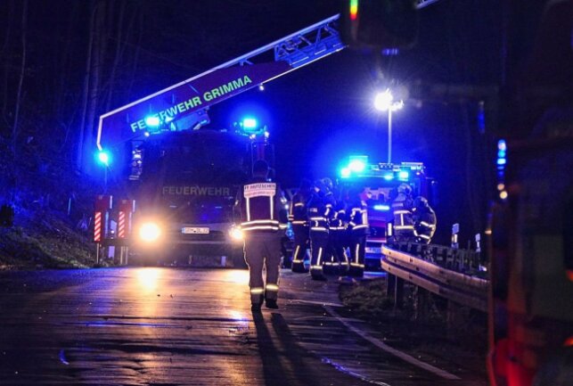 Großeinsatz: Nächtliche Suchaktion rund um Muldebrücke der A14 - Gestern Abend kam es zu einer groß angelegten Suchaktion. Foto: Sören Müller