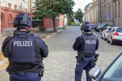 Glauchau Sachsen SEK Polizei Waffee Großeinsatz