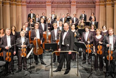 Großes Festkonzert zu 20 Jahre Chursachsen - Die Chursächsische Philharmonie beendet mit dem Festkonzert ihre Spielzeit 2021/2022. Foto: Danny Otto