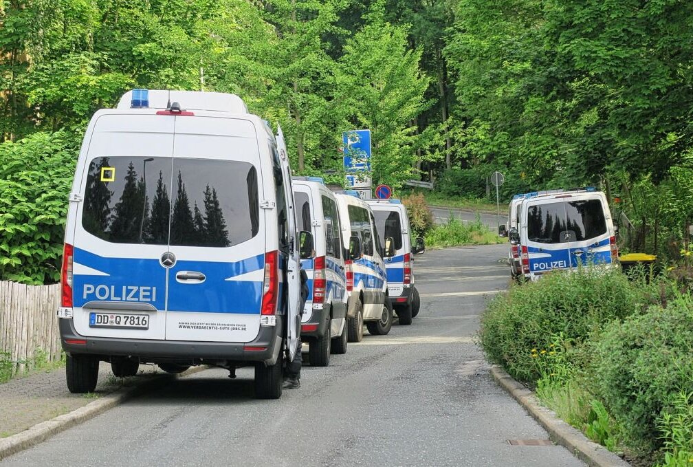 Großes Polizeiaufgebot in Aue: Was ist geschehen? - Großes Polizeiaufgebot in Aue. Foto: Niko Mutschmann