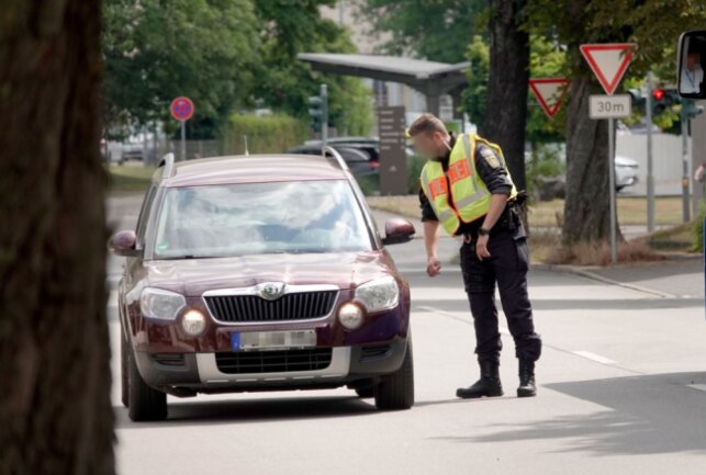 Polizisten üben für den Ernstfall. Foto: Harry Härtel