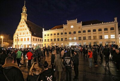 Großes Polizeiaufkommen: Mehrere Corona-Proteste in Zwickau und im Vogtlandkreis - Corona-Protest in Zwickau. Foto: Andreas Kretschel