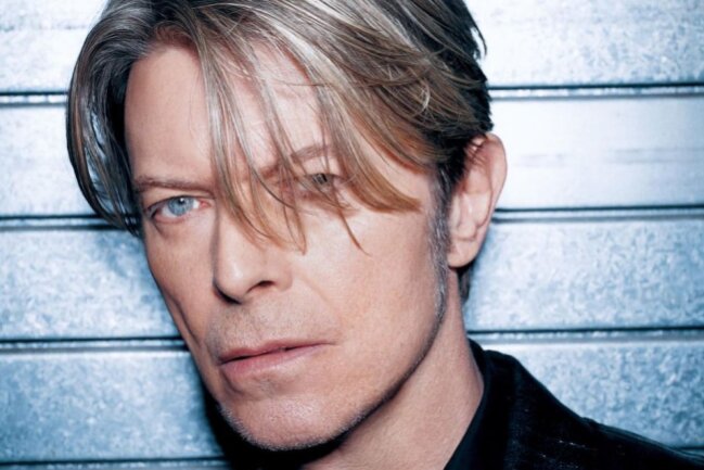 Alben wie "Ziggy Stardust", "Heroes" oder "Let's Dance" haben David Bowie († 2016) unsterblichen Ruhm beschert. Doch der als David Jones geborene Brite war auch als künstlerisches Chamäleon bekannt, das sich immer wieder neu erfand - als Schauspieler, aber auch ...